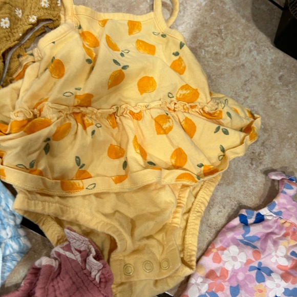 Kids' Colorful Matching Set Collection - Picture 2 of 16